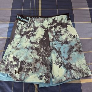 Under Armour Men's Blue and Black Shorts